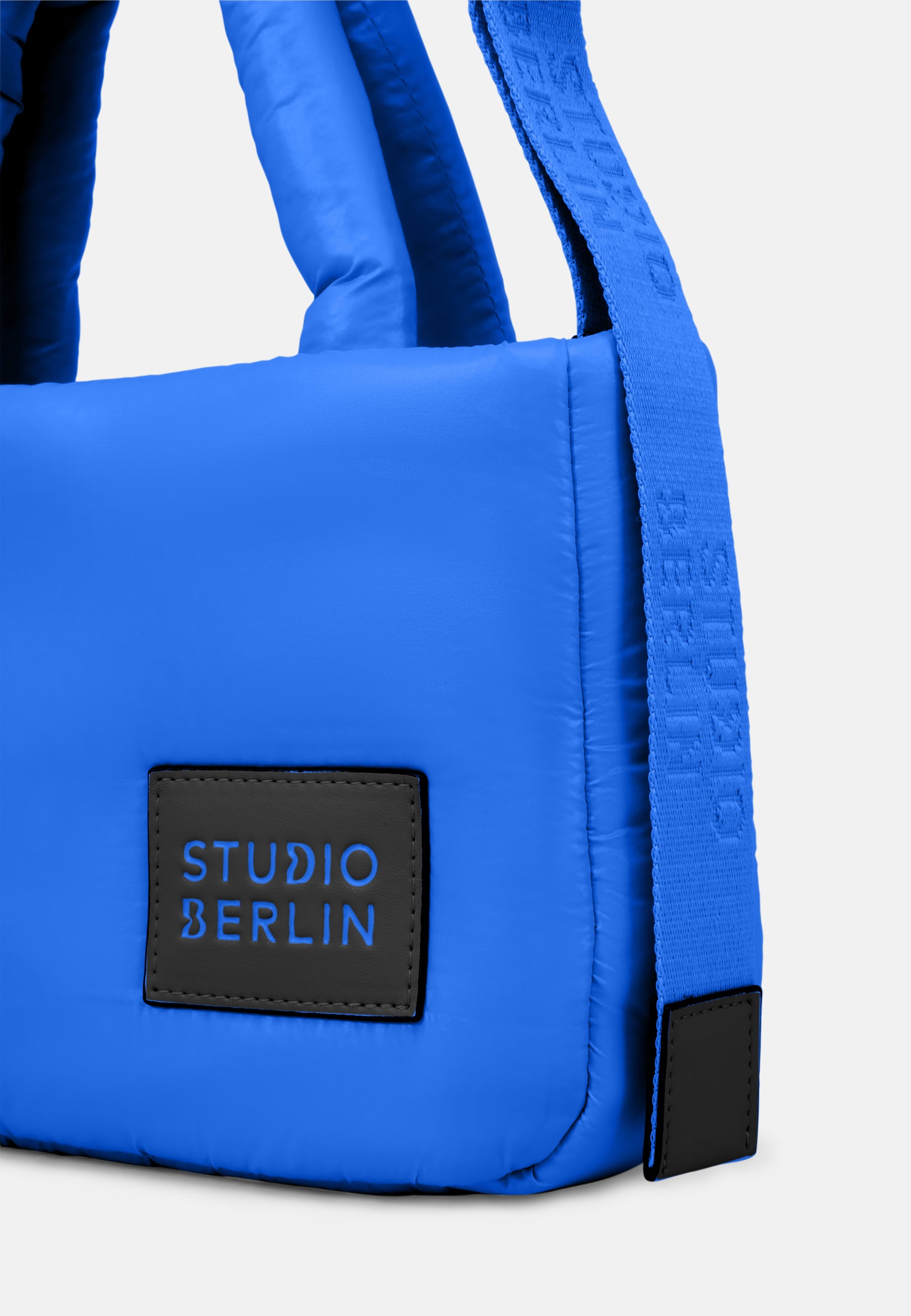 StudioBerlin- Handtaschen>Unisex>Nylontaschen>Crossbody Taschen- MITTE MINI SHINY-black / OS-caramel / OS-cobalt blue / OS-peach / OS