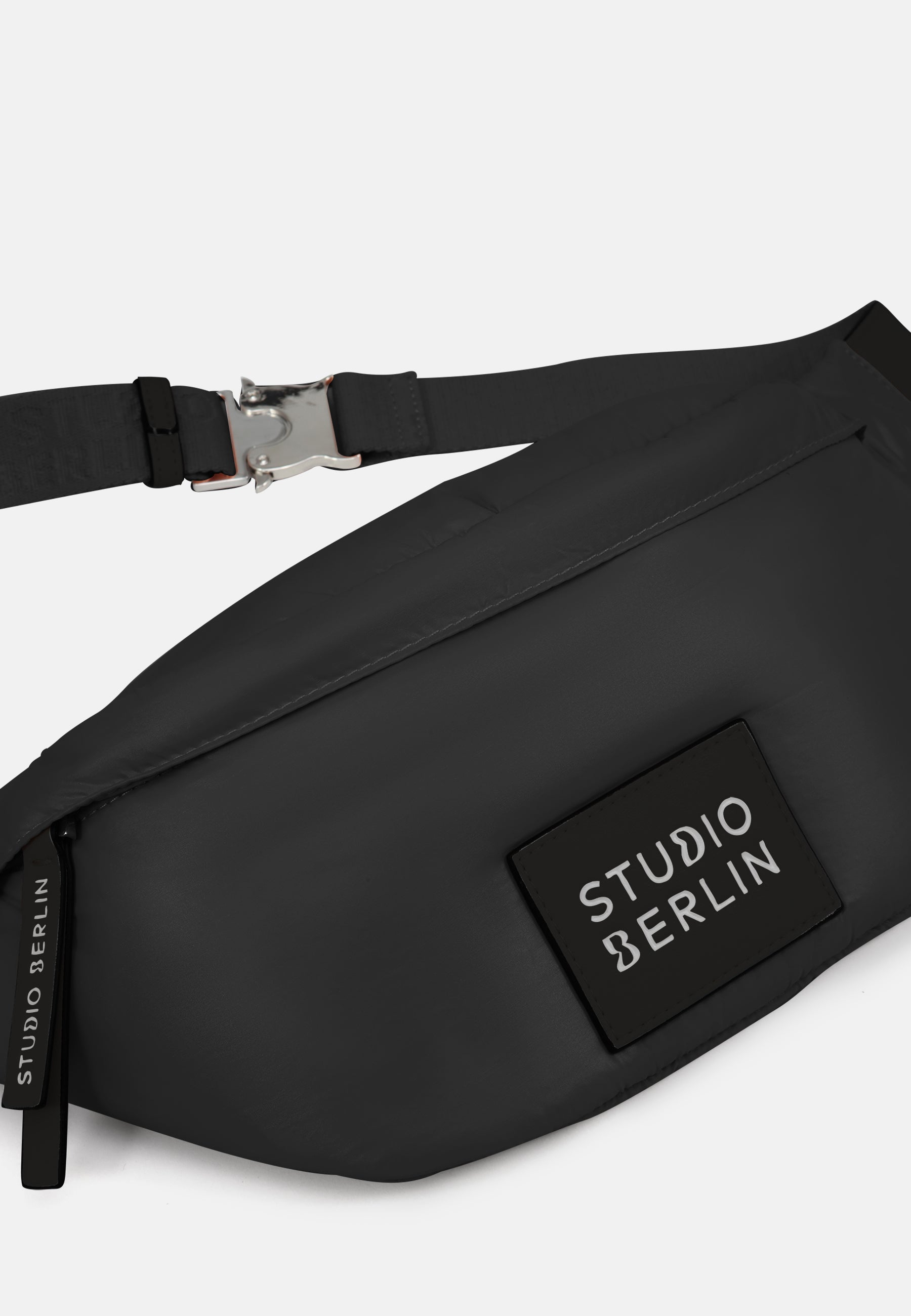 StudioBerlin- Handtaschen>Unisex>Nylontaschen>Crossbody Taschen- SPANDAU MINI SHINY-black / OS-caramel / OS-cobalt blue / OS-peach / OS