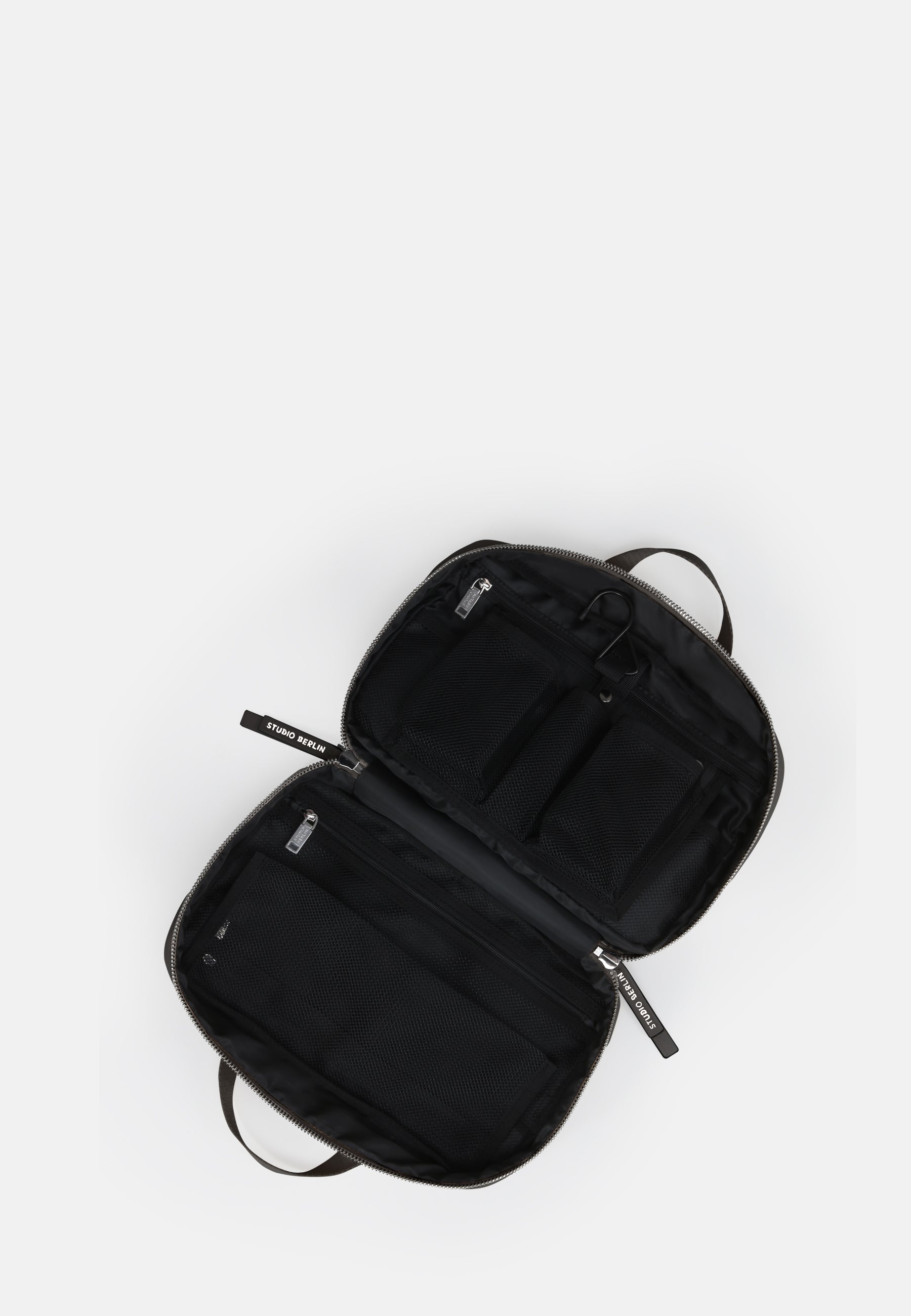 StudioBerlin- Handtaschen>Unisex>Nylontaschen>Kosmetik Taschen- WESTEND TRAVEL MATT-black / OS-oatmeal / OS-dark khaki / OS