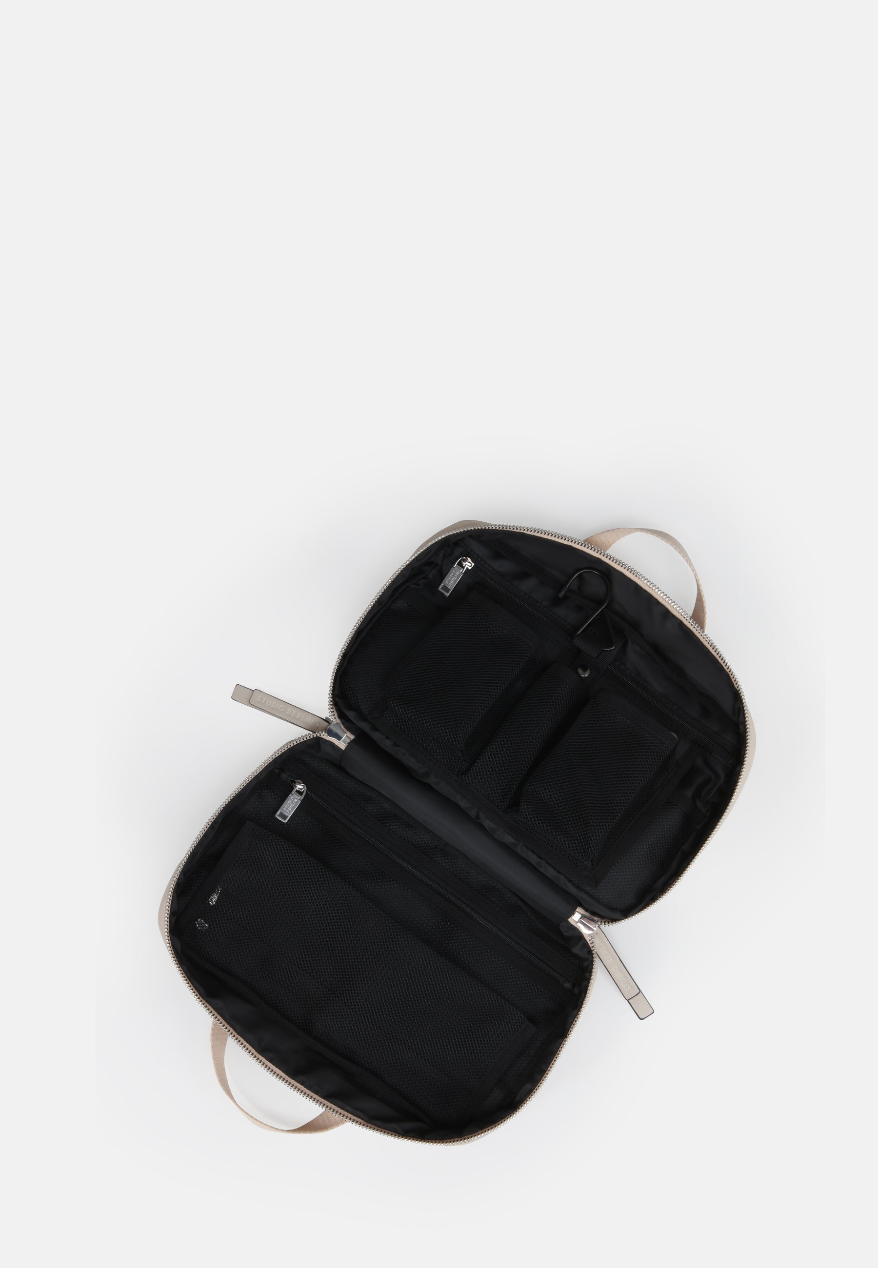 StudioBerlin- Handtaschen>Unisex>Nylontaschen>Kosmetik Taschen- WESTEND TRAVEL MATT-black / OS-oatmeal / OS-dark khaki / OS
