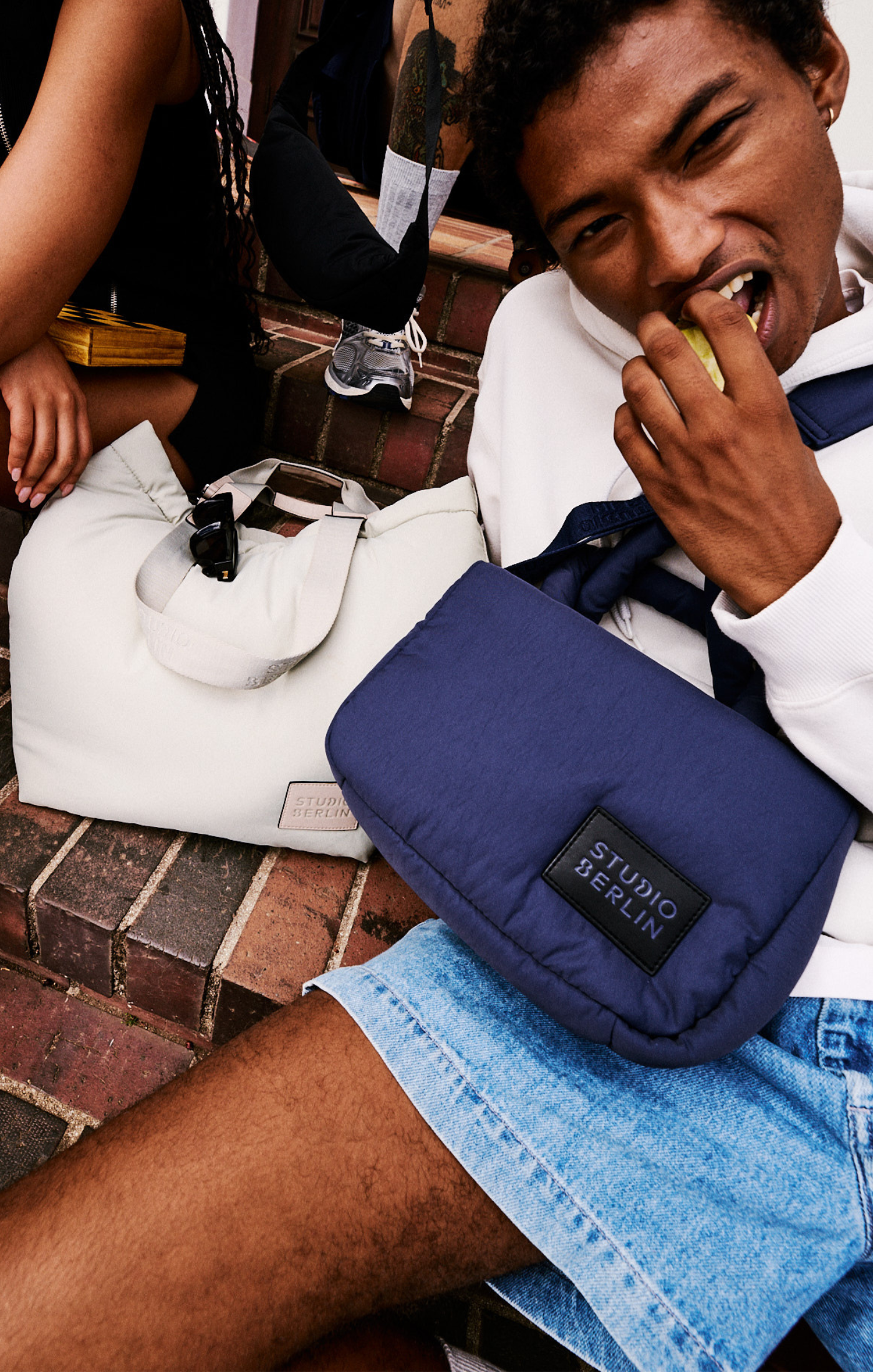 StudioBerlin- Handtaschen>Unisex>Nylontaschen>Crossbody Taschen- MITTE MINI MATT-black / OS-oatmeal / OS-light grey / OS-sage green / OS-dark khaki / OS-dark navy / OS-dusty pink / OS 