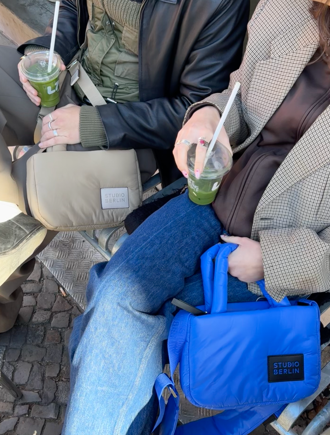 StudioBerlin- Handtaschen>Unisex>Nylontaschen>Crossbody Taschen- MITTE MINI SHINY-black / OS-caramel / OS-cobalt blue / OS-peach / OS 